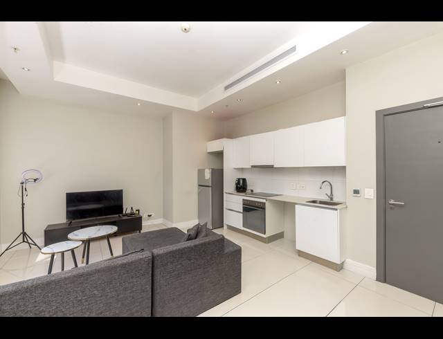 1 BEDROOM APARTMENT TO LET IN CAPE TOWN CITY CENTRE
